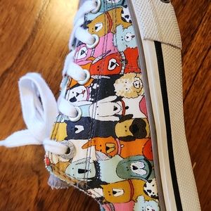 Canvas low tops. Dog print! Women's 6